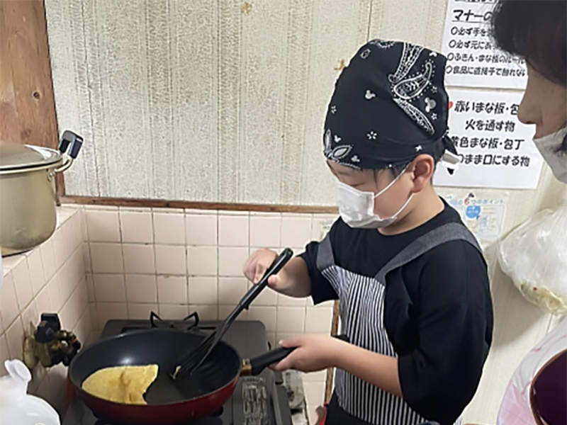 鹿児島　国分ほのぼの児童クラブ　長期休みに給食提供　自分で作る日はおかわり多め